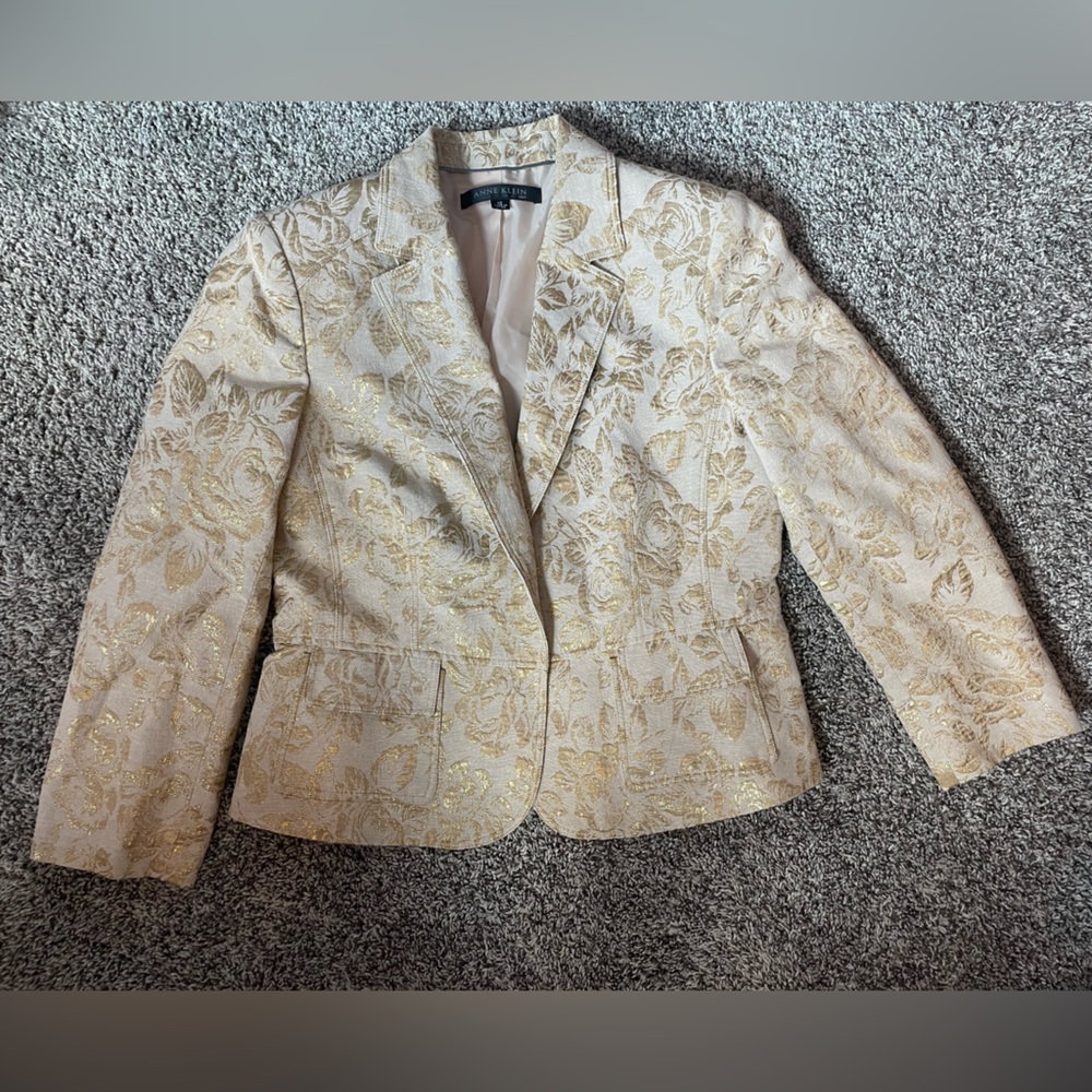 Anne Klein Sophisticated Suit Jacket.